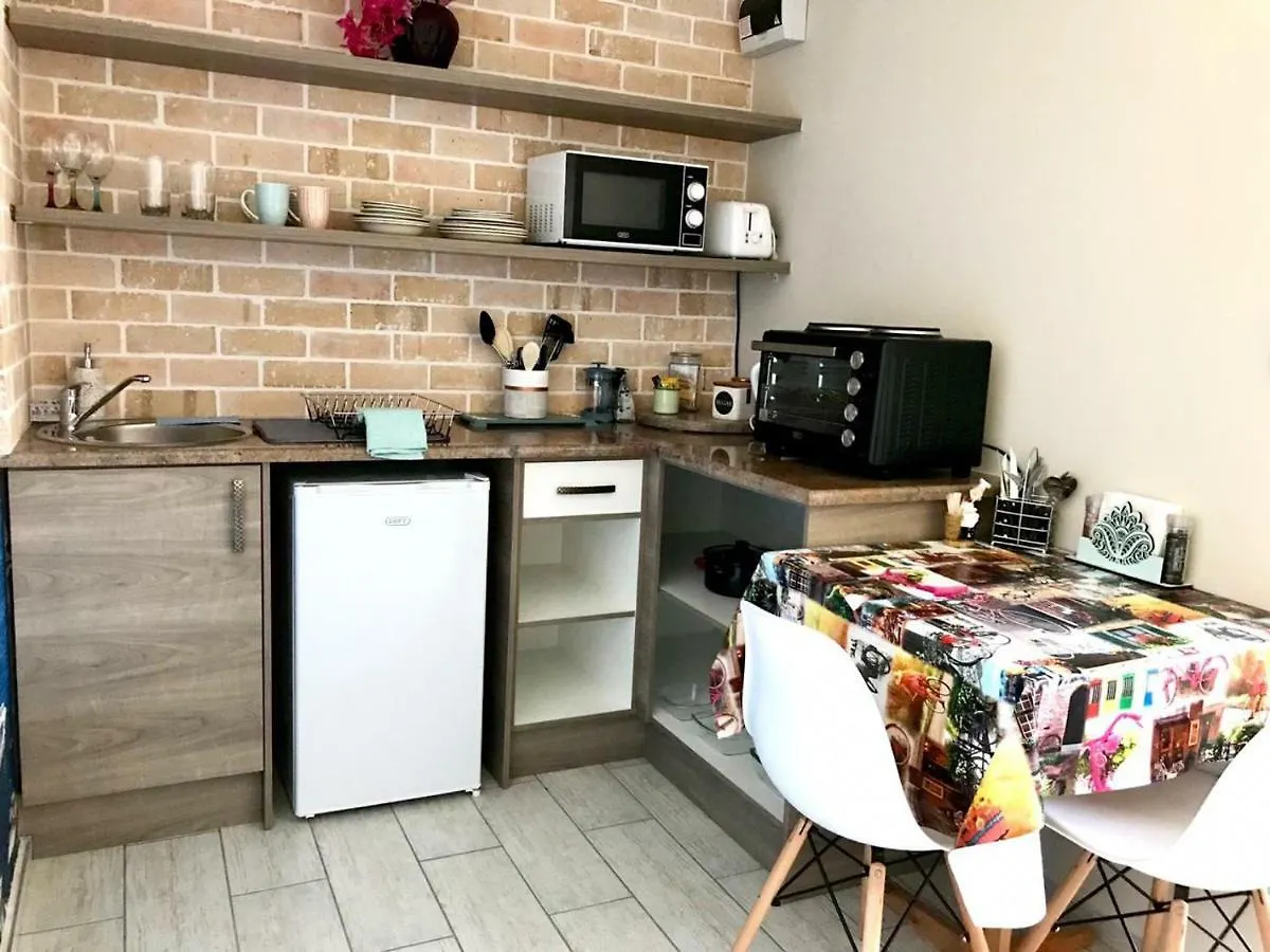 Posto Al Sole - Il Bacio Apartment Bellville